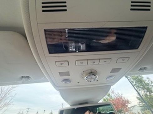 Used 2015 Volkswagen Touareg VR6 image 29