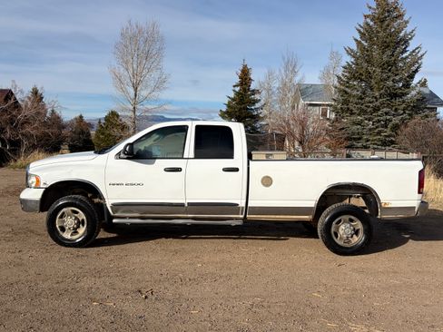Used 2004 Dodge Ram 2500 Truck SLT w/ Trailer Tow Group image 2
