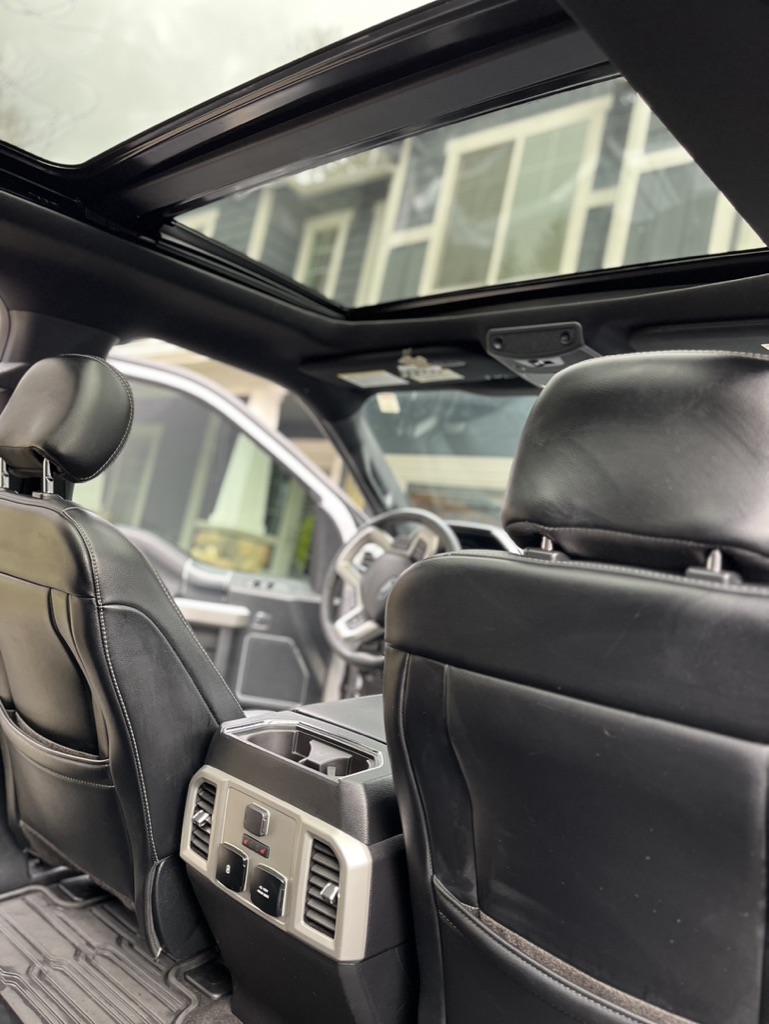 Used 2019 Ford F150 Lariat w/ Equipment Group 502A Luxury AWD/4WD image 11