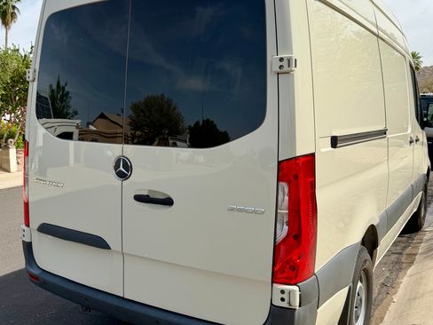 Used 2022 Mercedes-Benz Sprinter 2500 image 20