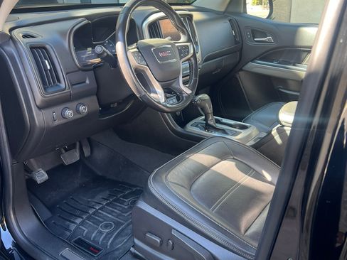 Used 2021 GMC Canyon Denali image 12