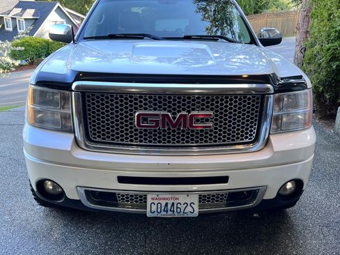 Used 2012 GMC Sierra 1500 Denali AWD/4WD image 4