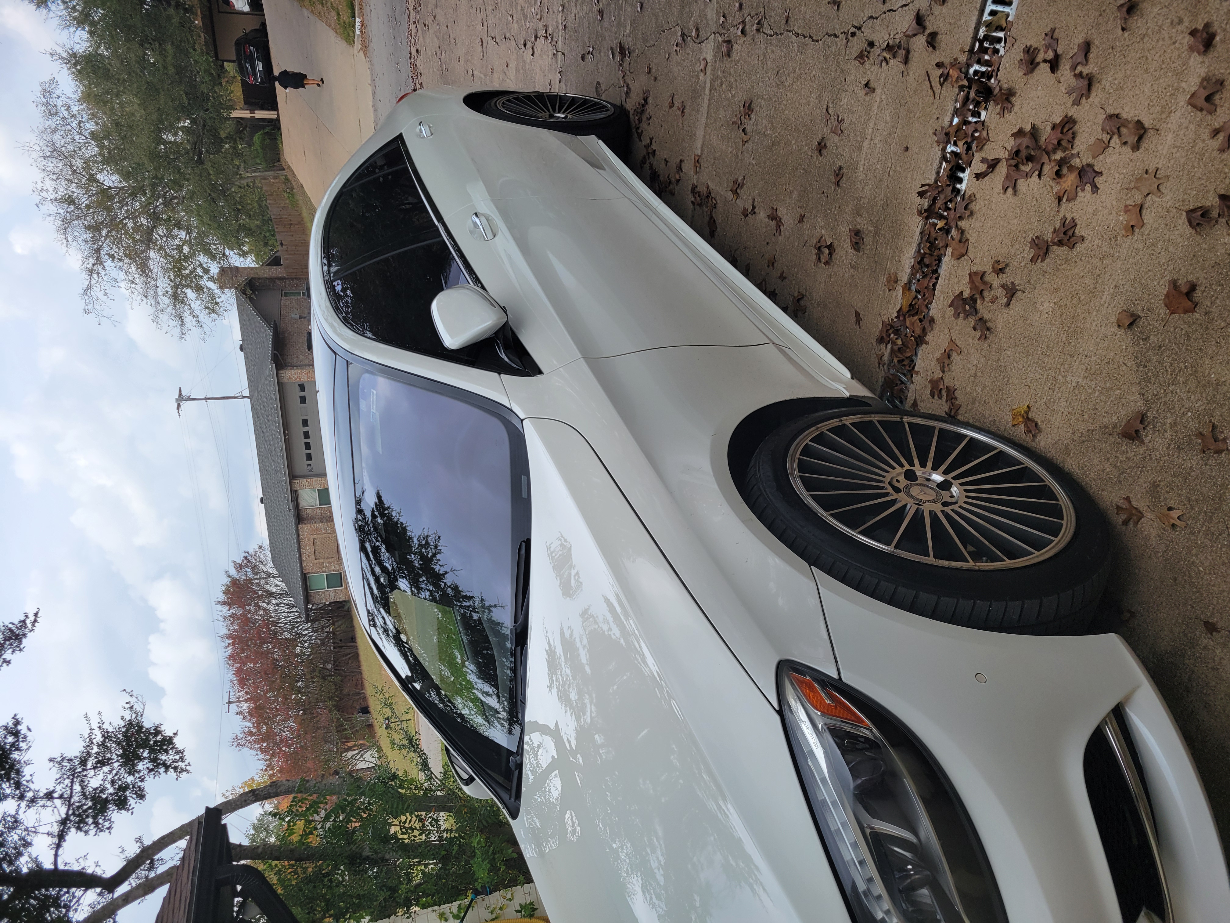 Used 2017 Mercedes-Benz S 550 Sedan image 2
