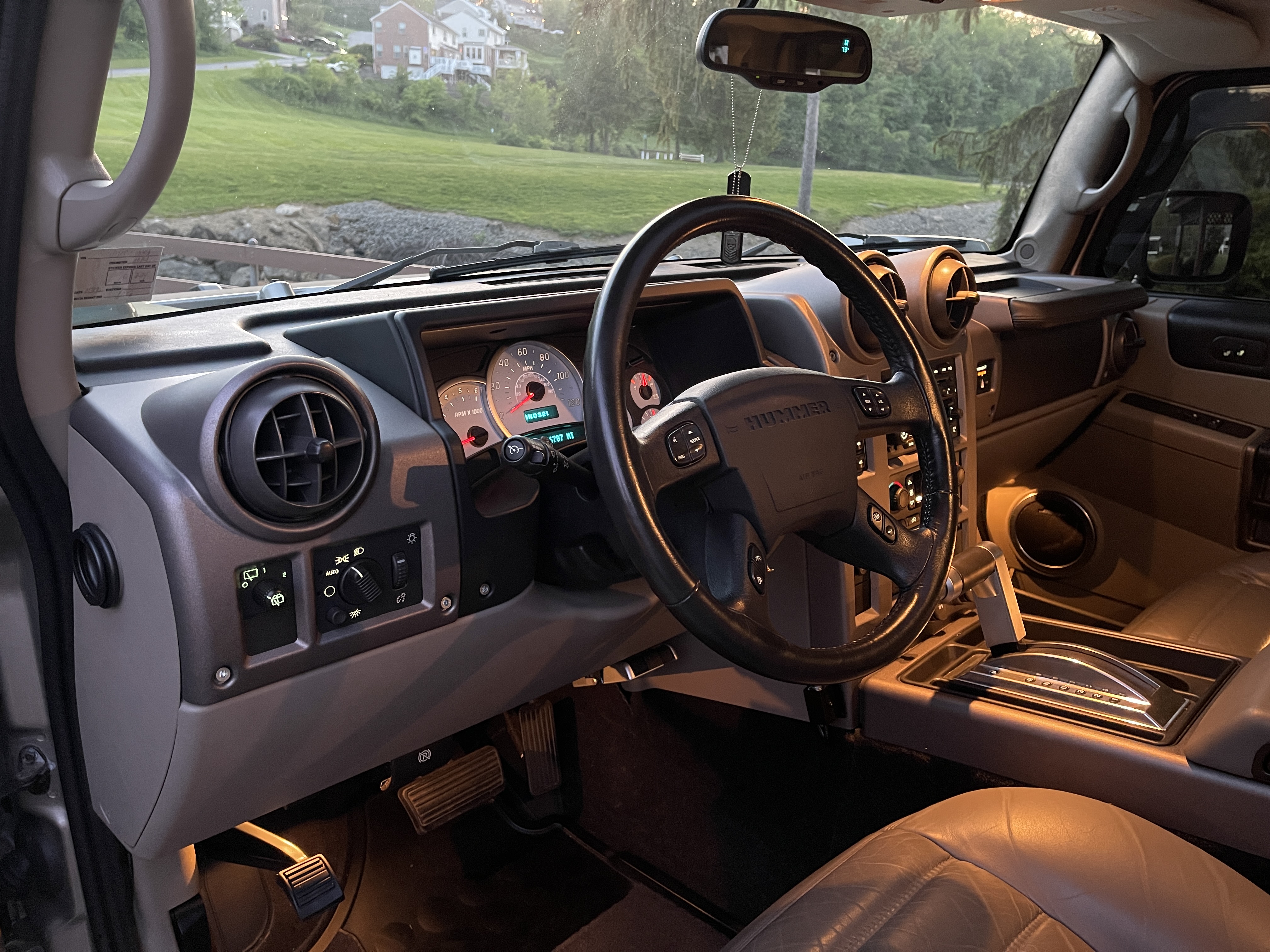 Used 2003 HUMMER H2 w/ Preferred Equipment Group AWD/4WD image 12