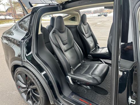 Used 2016 Tesla Model X Performance image 15