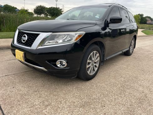 Used 2015 Nissan Pathfinder SV FWD image 10
