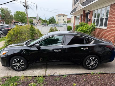 Used 2016 Nissan Altima 2.5 S w/ Power Driver Seat Package FWD image 4