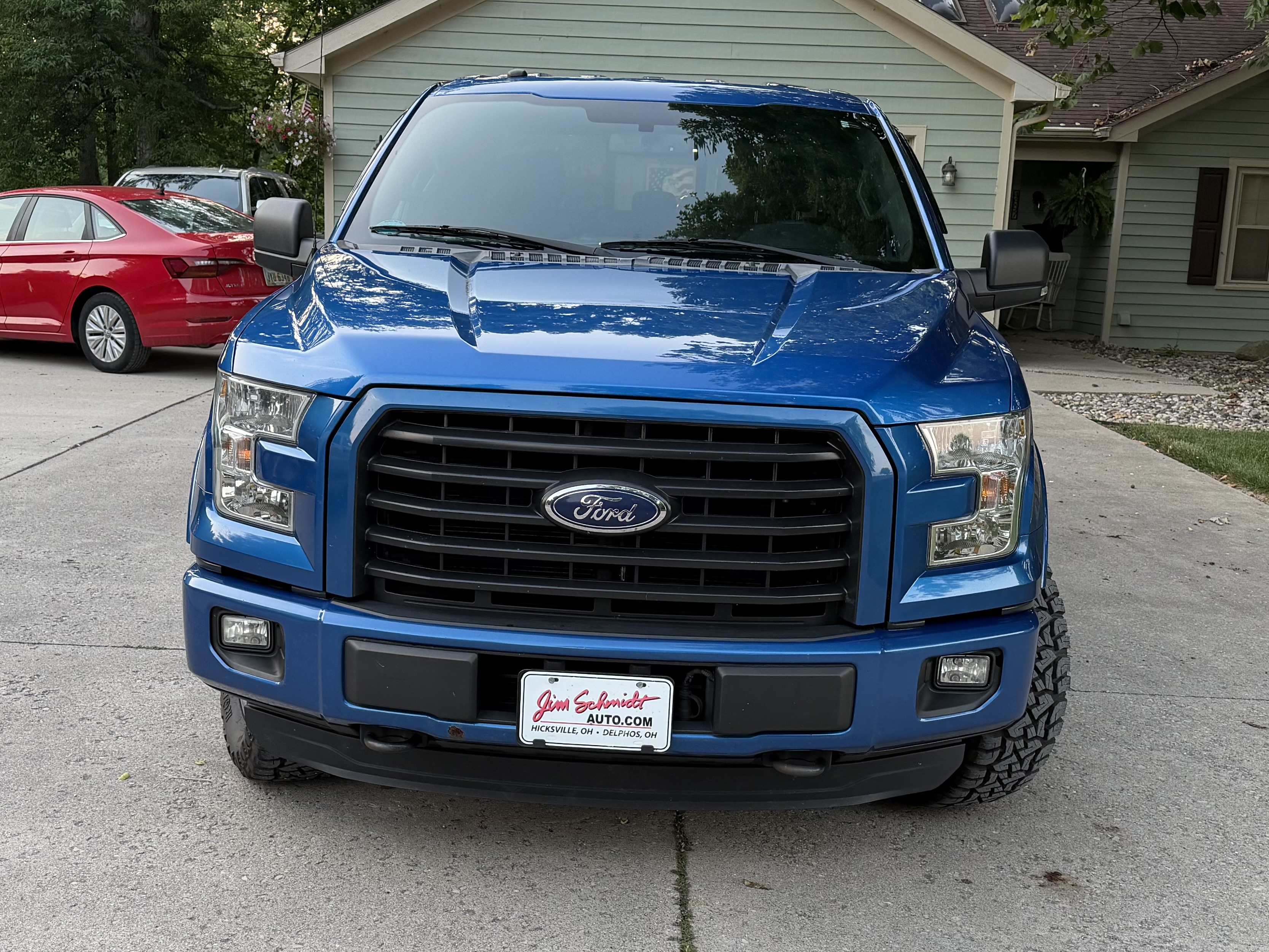 Used 2016 Ford F150 XLT w/ Equipment Group 302A Luxury AWD/4WD image 4