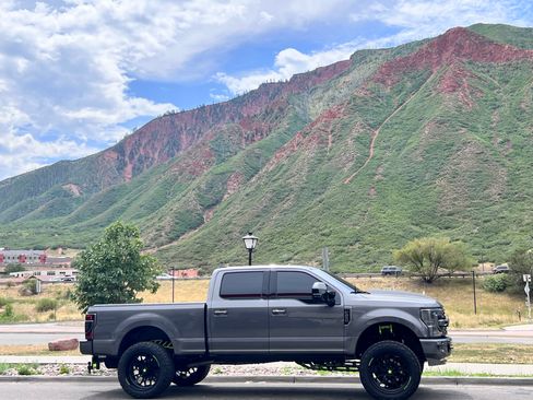 Used 2022 Ford F250 Limited image 6