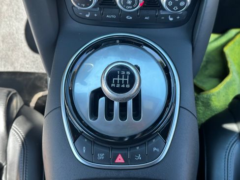 Used 2010 Audi R8 V8 AWD/4WD image 23