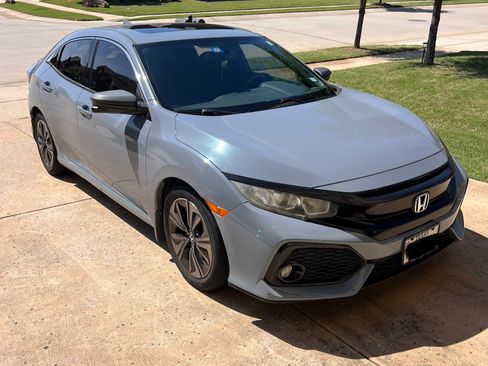 Used 2017 Honda Civic EX-L image 4