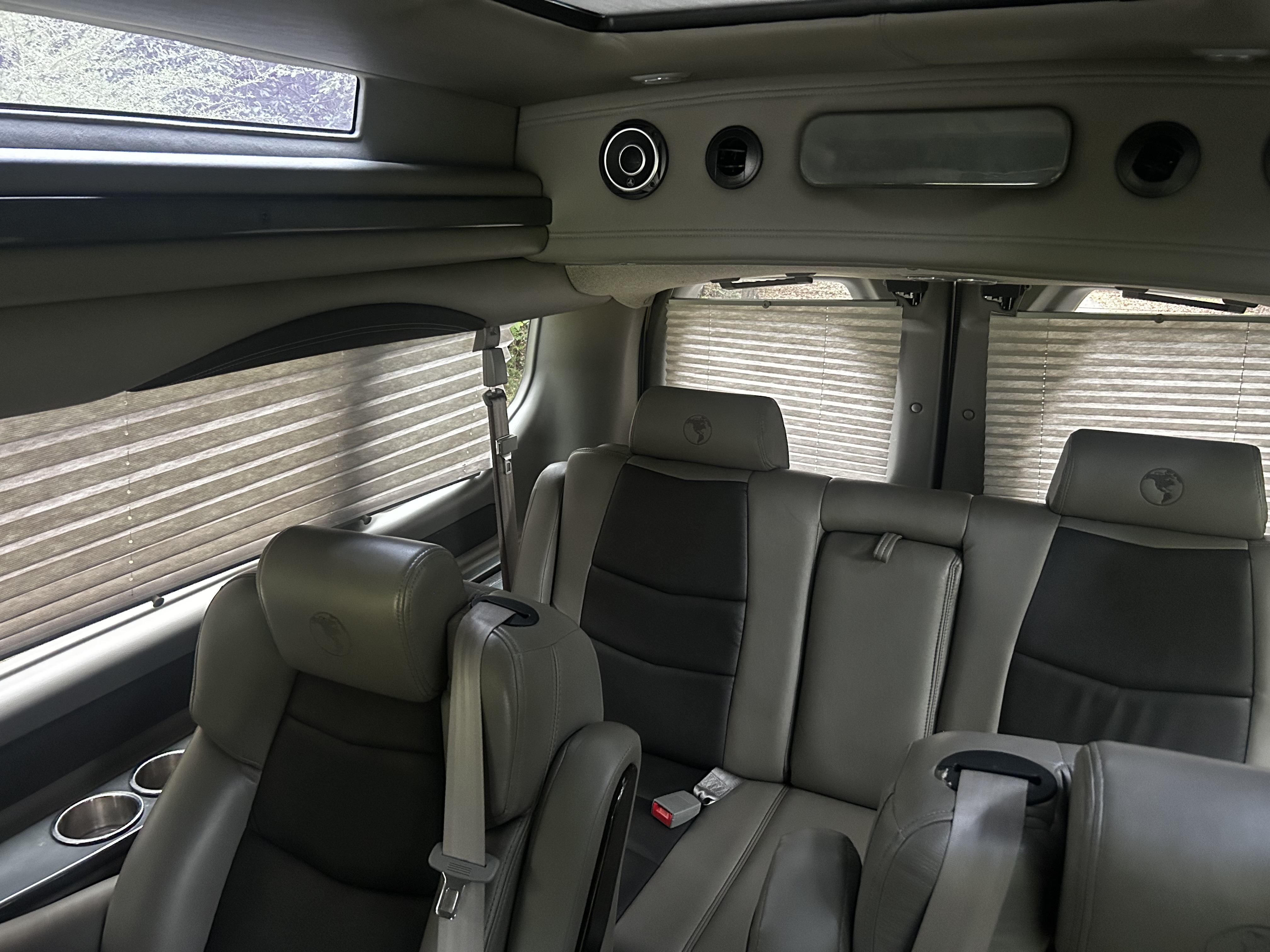 Used 2020 Ford Transit 150 Low Roof w/ Exterior Upgrade Package RWD image 21