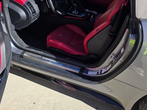 Used 2022 Jaguar F-TYPE R image 14