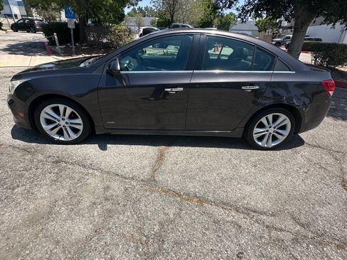 Used 2015 Chevrolet Cruze LTZ w/ Sun, Sound and Sport Package FWD image 6