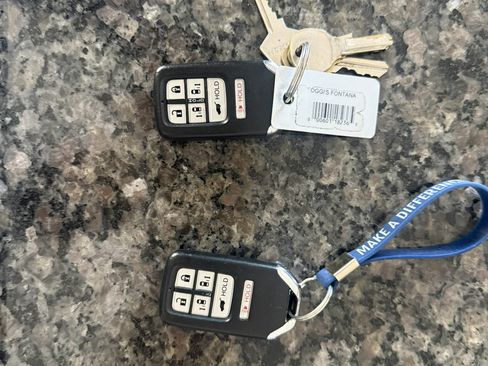 Used 2015 Honda Odyssey Touring image 5