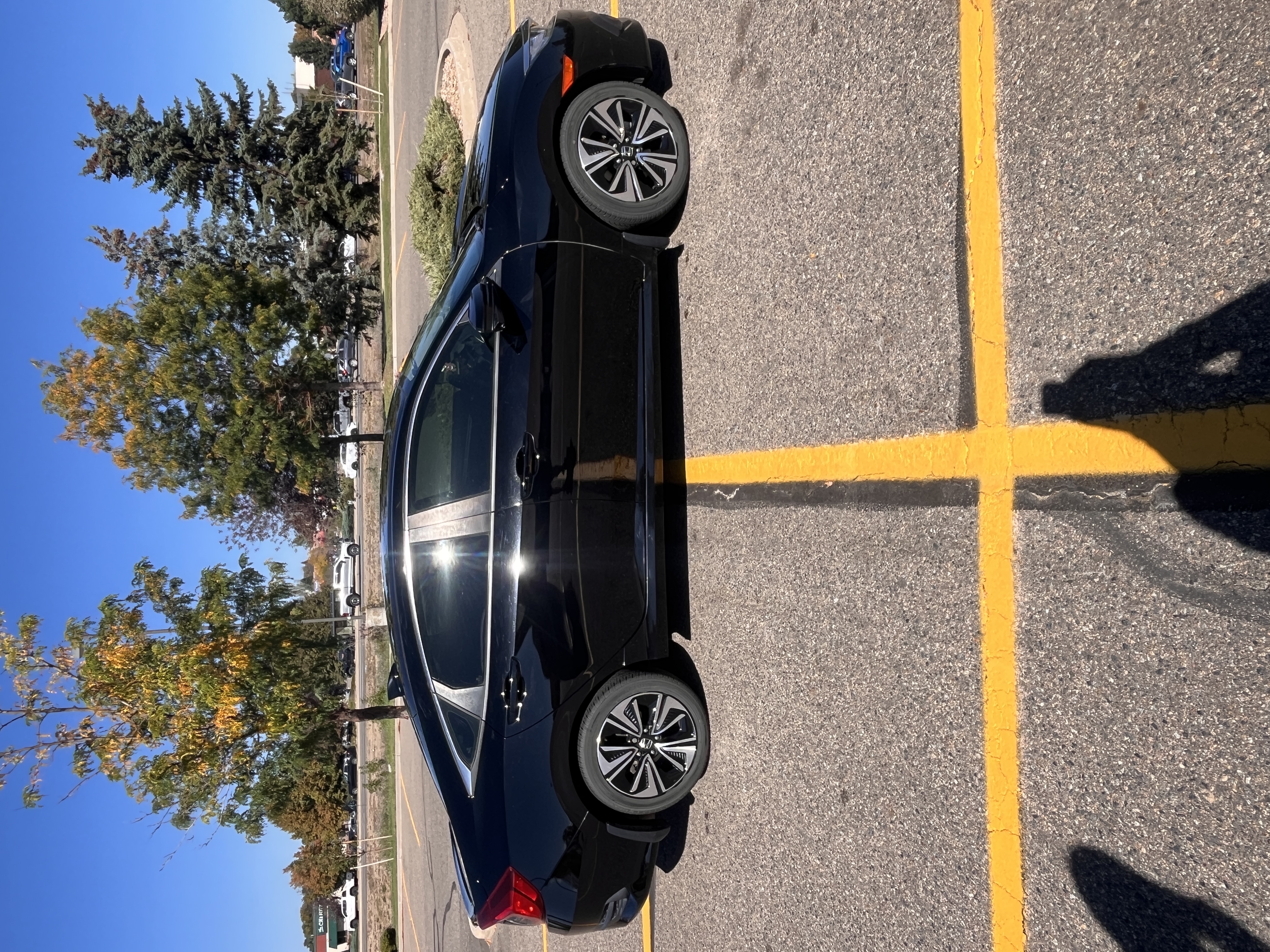 Used 2018 Honda Civic EX-T image 2