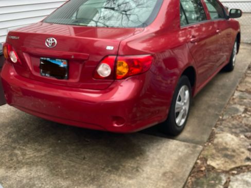 Used 2010 Toyota Corolla LE image 5