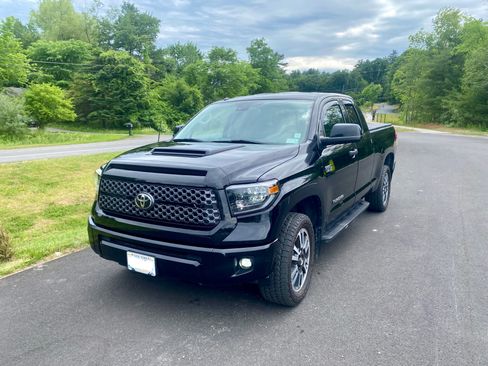Used 2019 Toyota Tundra SR5 w/ TRD Sport Package AWD/4WD image 10