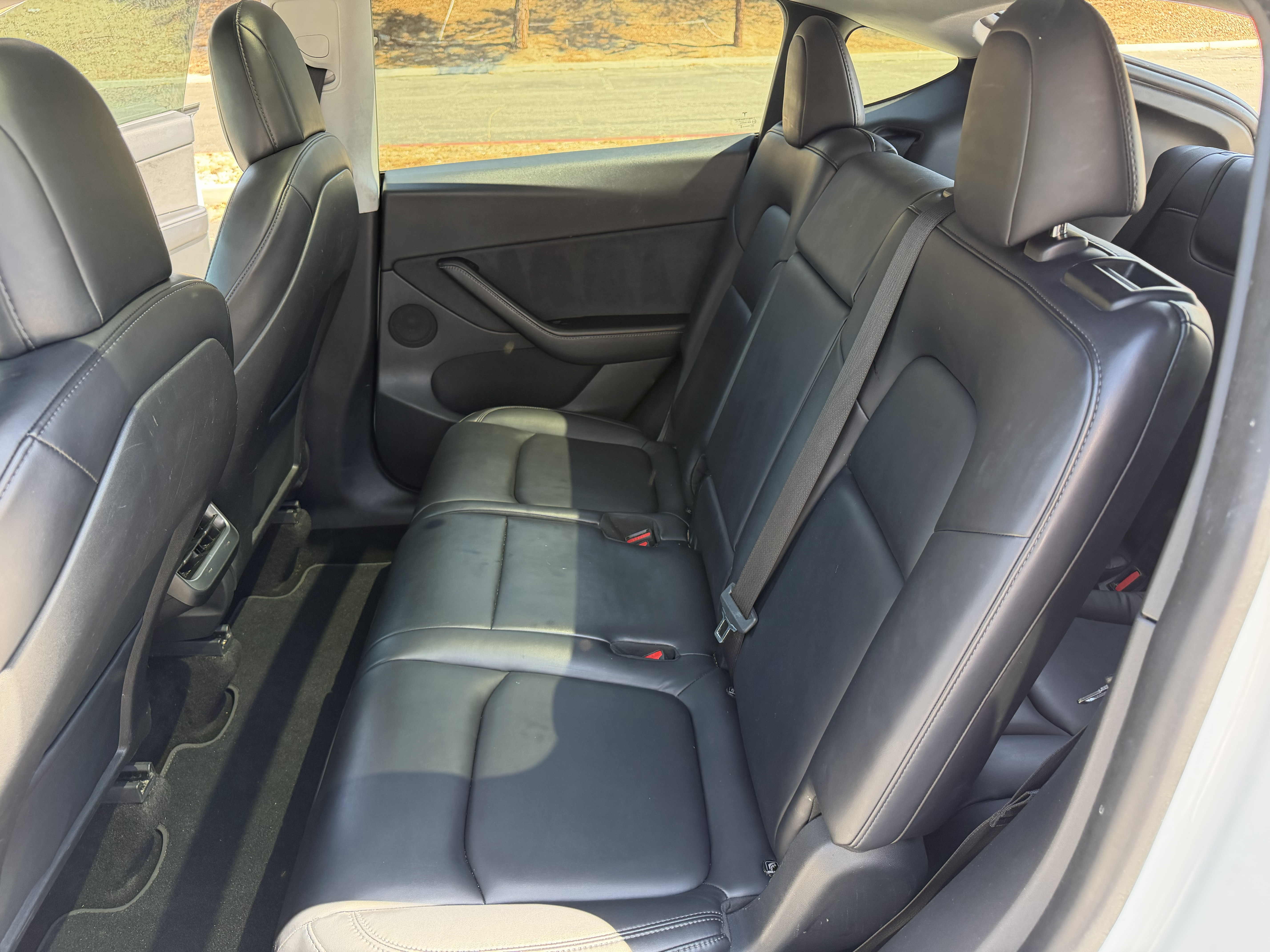 Used 2021 Tesla Model Y Long Range AWD/4WD image 14