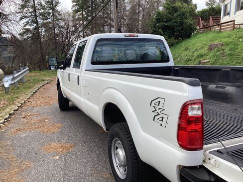 Used 2011 Ford F250 XL w/ PWR Equipment Group image 8