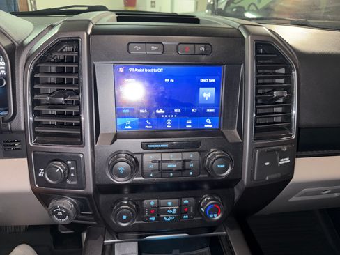 Used 2020 Ford F150 XLT w/ Equipment Group 302A Luxury image 9