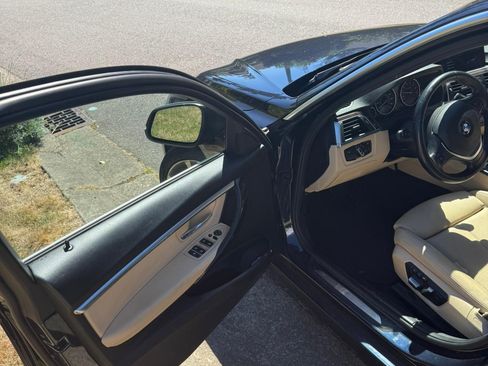 Used 2017 BMW 330i xDrive Sedan image 15