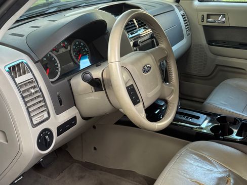 Used 2011 Ford Escape Limited image 8