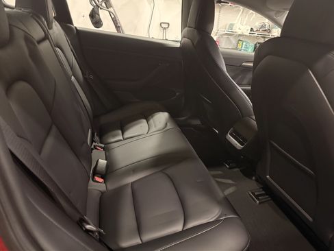 Used 2022 Tesla Model 3 image 2