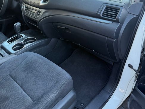 Used 2018 Honda Pilot LX image 10