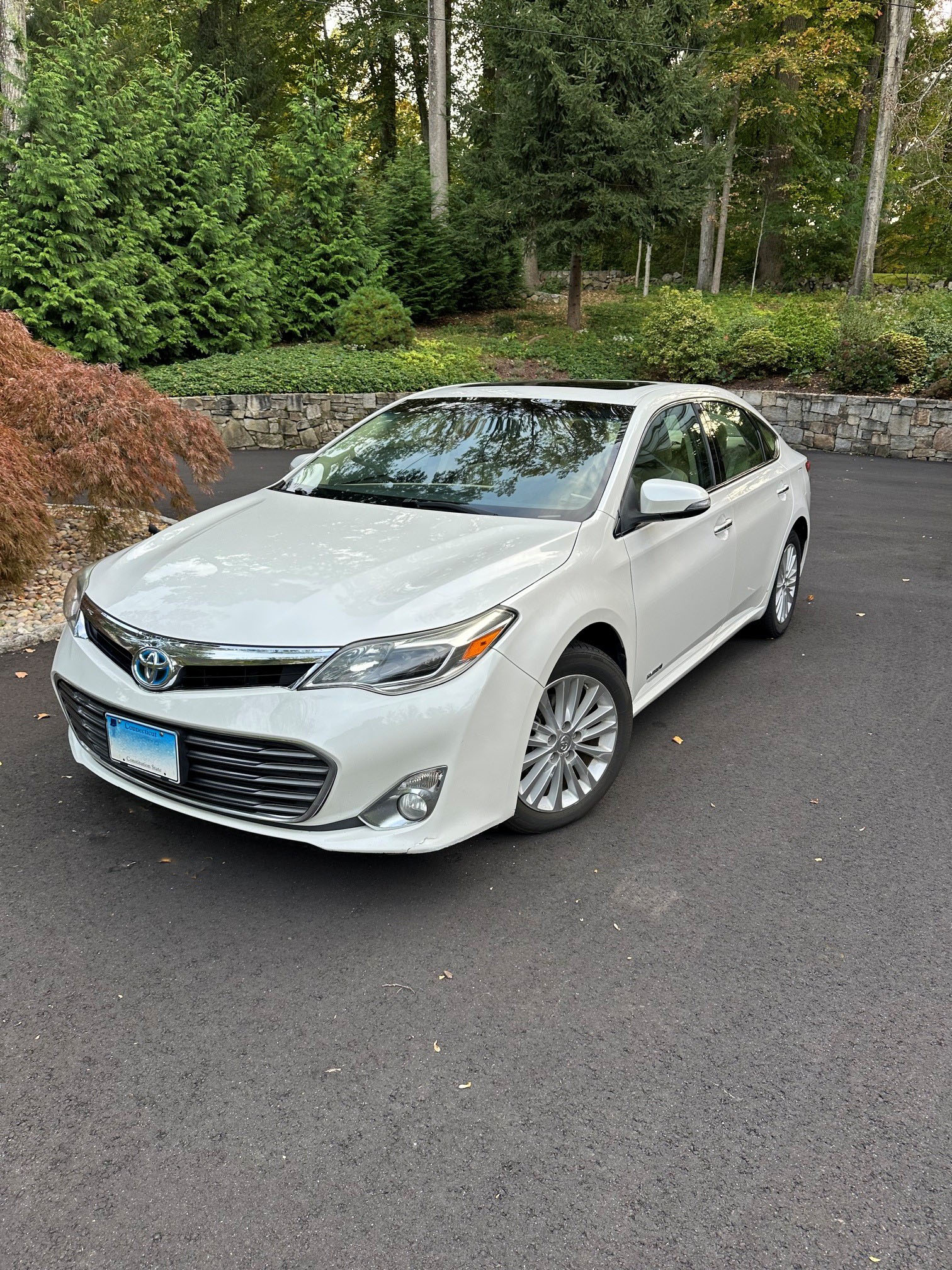 Used 2013 Toyota Avalon XLE Touring FWD image 10