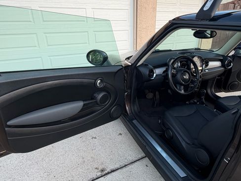 Used 2011 MINI Cooper Hardtop FWD image 9
