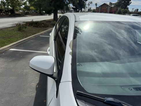 Used 2015 Toyota Corolla LE image 6