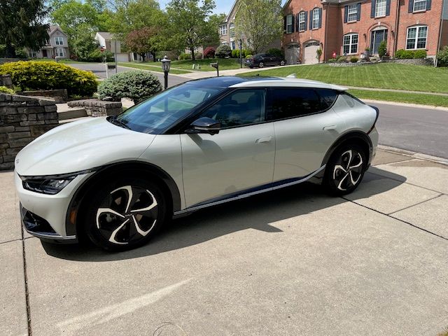 Used 2022 Kia EV6 GT-Line w/ First Edition Package AWD/4WD image 8