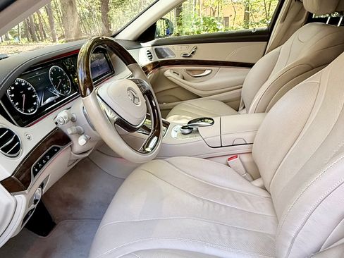 Used 2015 Mercedes-Benz S 550 S 550 4MATIC Sedan 4D image 9