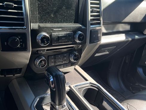 Used 2015 Ford F150 Lariat w/ Equipment Group 502A Luxury image 12