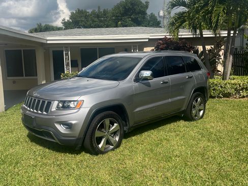 Used 2016 Jeep Grand Cherokee Limited image 9