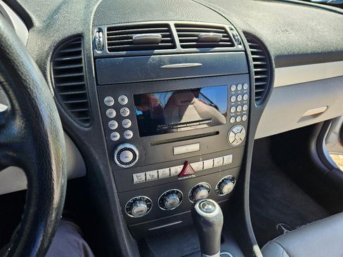 Used 2005 Mercedes-Benz SLK 350 image 11