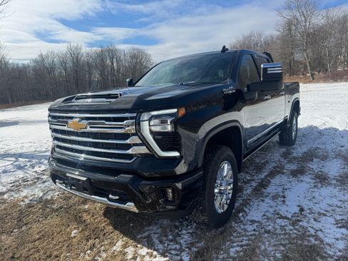 Used 2024 Chevrolet Silverado 2500 High Country w/ High Country Premium Package image 1