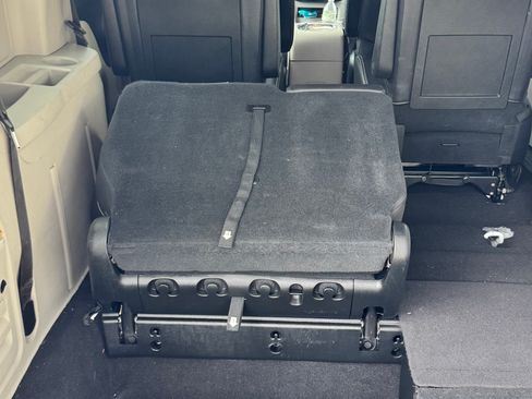 Used 2019 Dodge Grand Caravan SXT FWD image 12