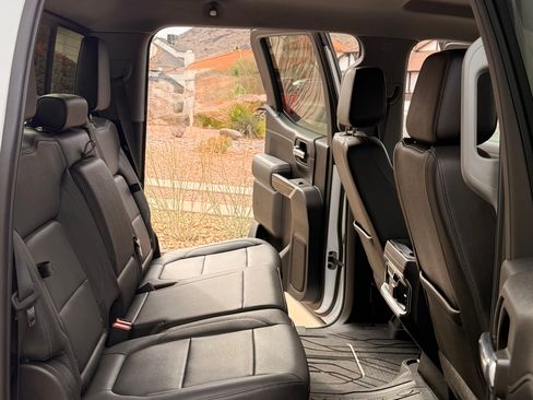 Used 2019 Chevrolet Silverado 1500 LTZ w/ LTZ Plus Package image 15