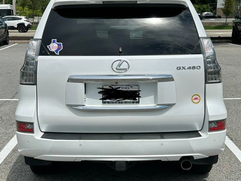 Used 2016 Lexus GX 460 w/ Premium Package AWD/4WD image 10