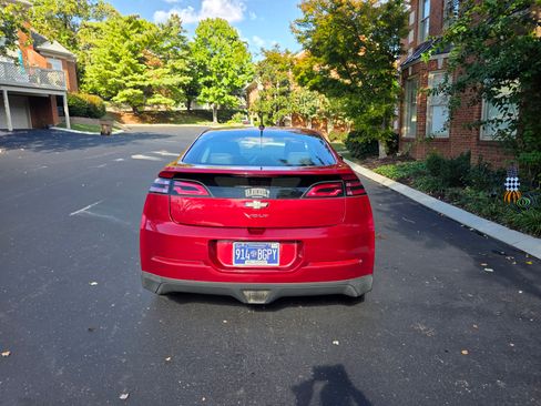 Used 2014 Chevrolet Volt Premium w/ Premium Trim Package image 4