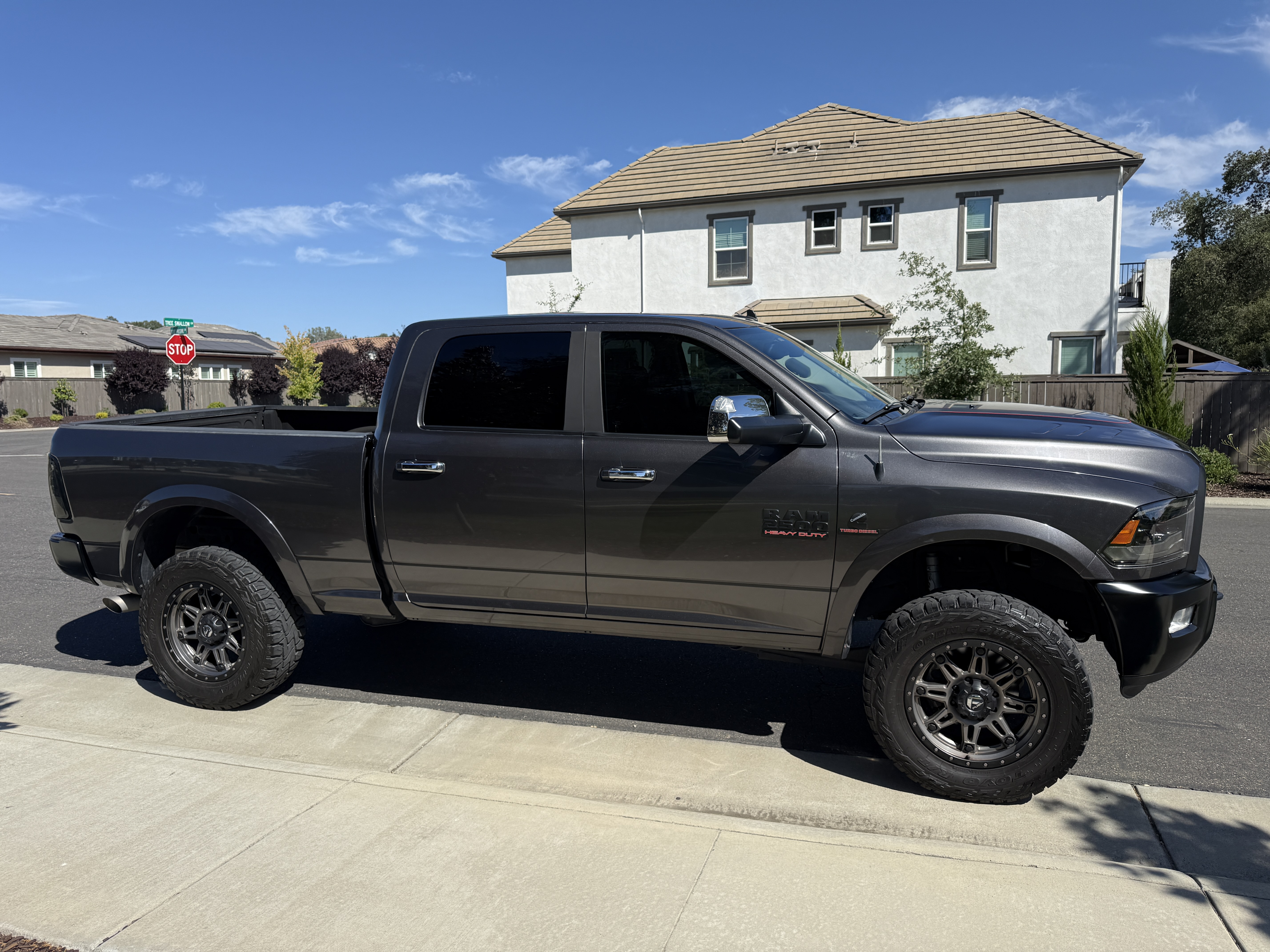 Used 2015 RAM 2500 Laramie AWD/4WD image 4