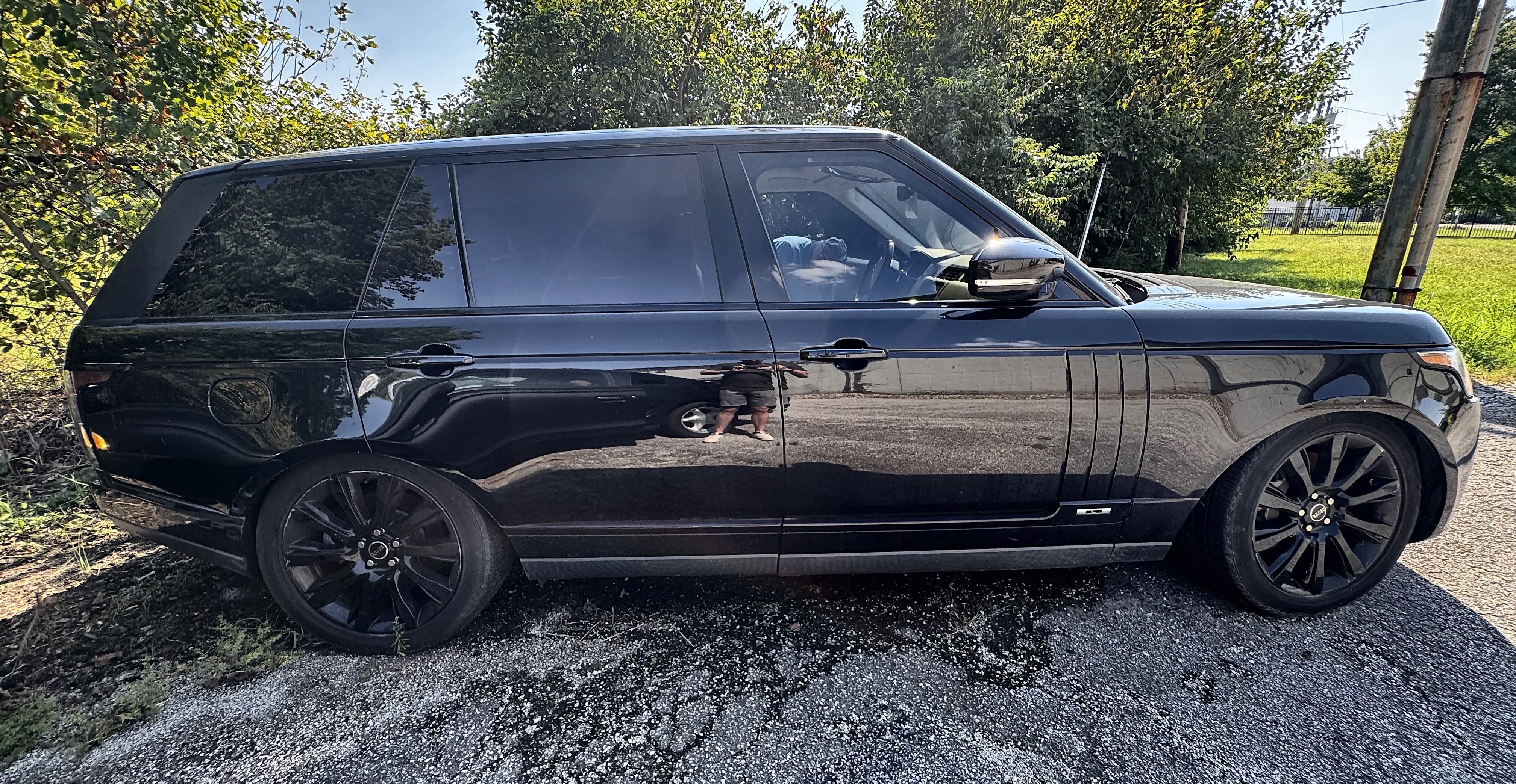 Used 2017 Land Rover Range Rover Long Wheelbase Supercharged AWD/4WD image 2