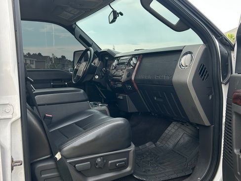 Used 2010 Ford F250 Lariat AWD/4WD image 8