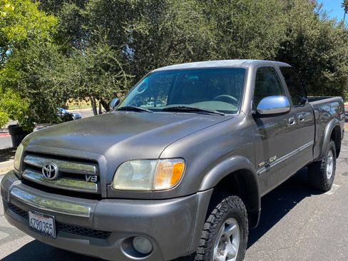 Used 2003 Toyota Tundra SR5 AWD/4WD image 2