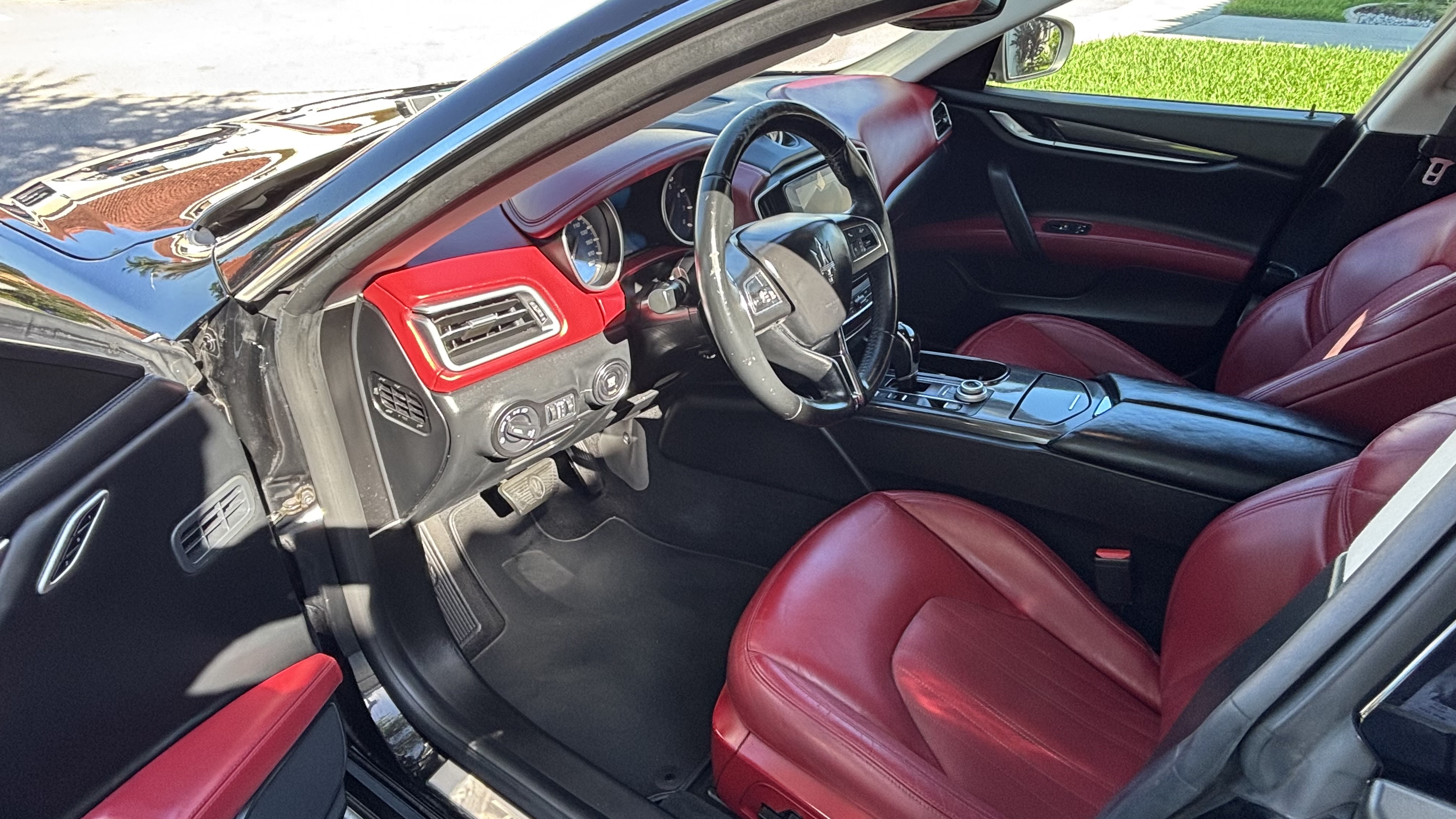Used 2017 Maserati Ghibli RWD image 11
