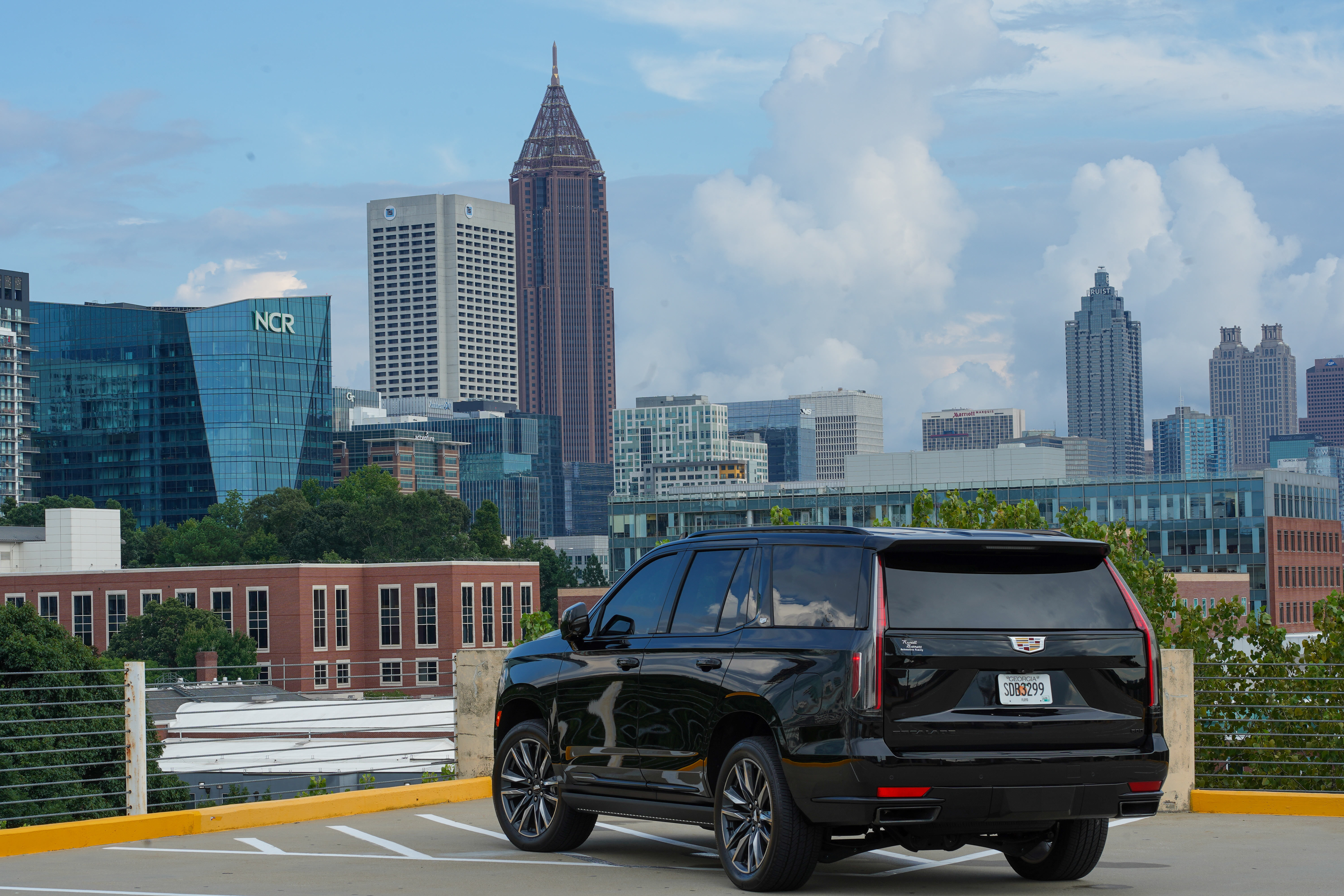 Used 2022 Cadillac Escalade Sport Platinum w/ Heavy-Duty Trailer Package AWD/4WD image 9