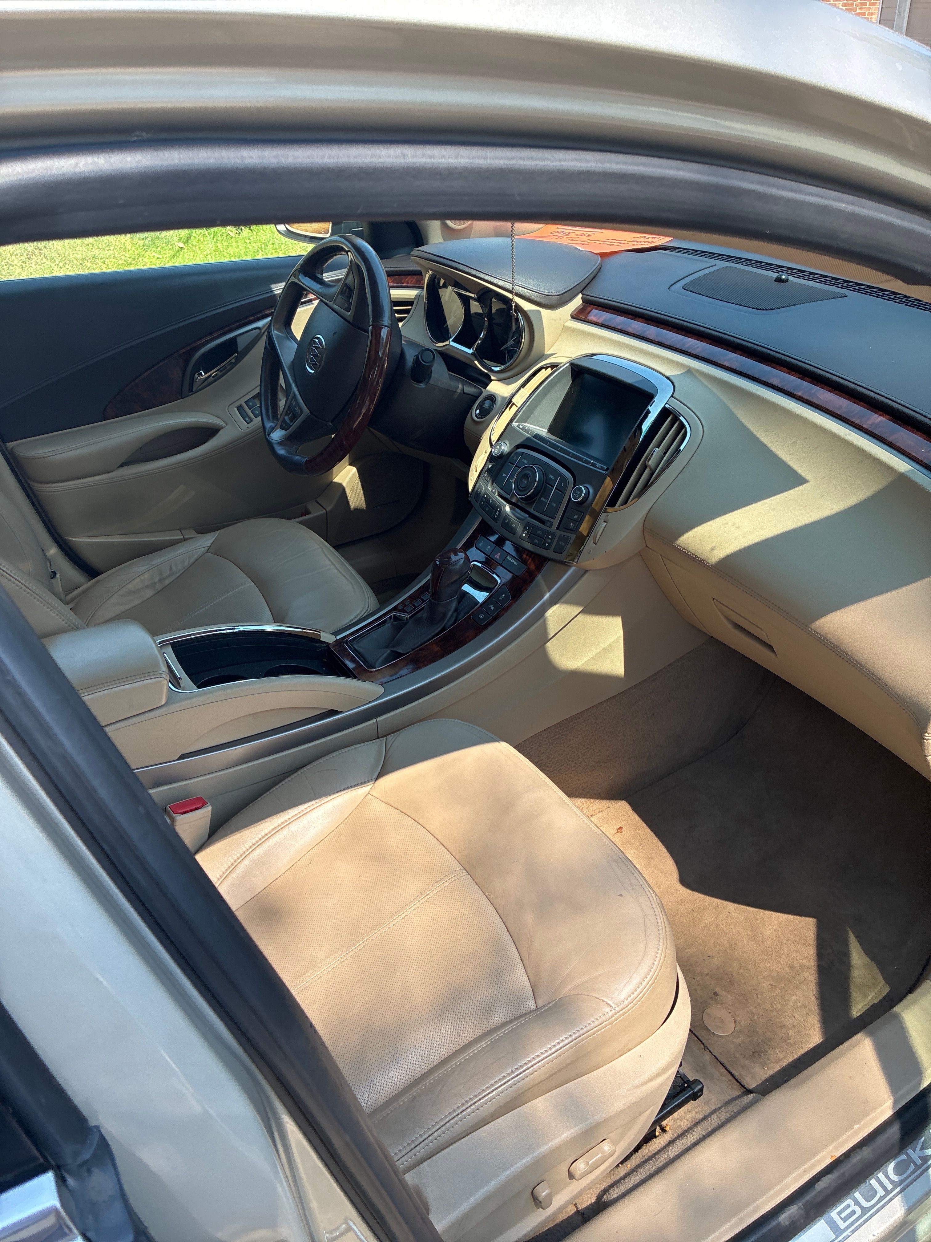 Used 2013 Buick LaCrosse Premium w/ Driver Confidence Package FWD image 6