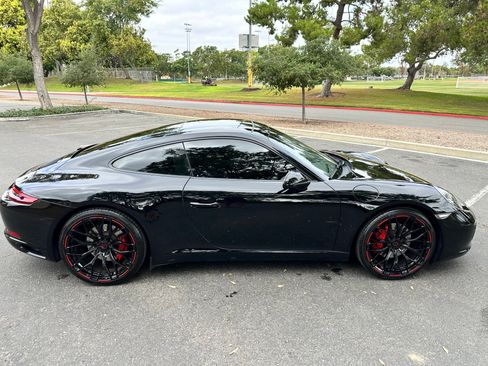 Used 2018 Porsche 911 Carrera image 8